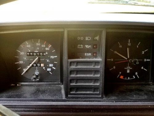 1983 VW Vanagon in excellent condition.  Full pop-up.  Rebuilt engine., image 5