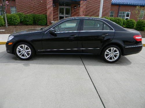 1 ownr+p1 pkg+sat radio+nav+pre-purchase inspected by benz+no accidents+only 15k