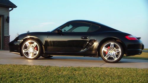 2006 porsche cayman s with 6 speed manual transmission