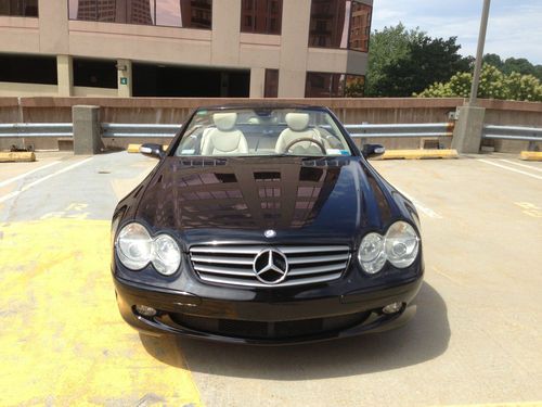 Excellent condition 2005 sl 500 with tons of upgrades dream car !!