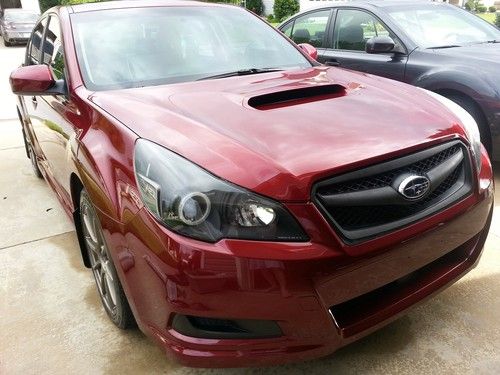 2010 subaru legacy 2.5gt limited - fully loaded nav/dvd/leather/camera/moonroof