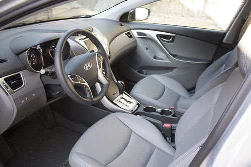 2012 hyundai elantra limited sedan 4-door tech package (super low miles)