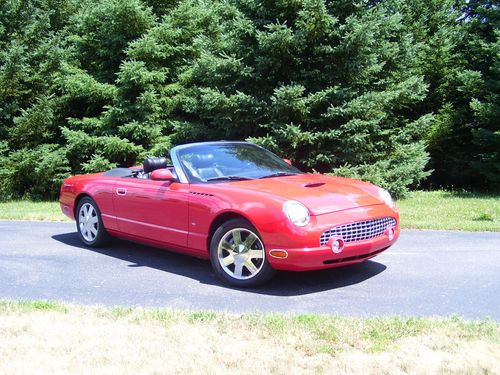 Ford  thundebird 2003 convertible 5 speed auto, 2 tops