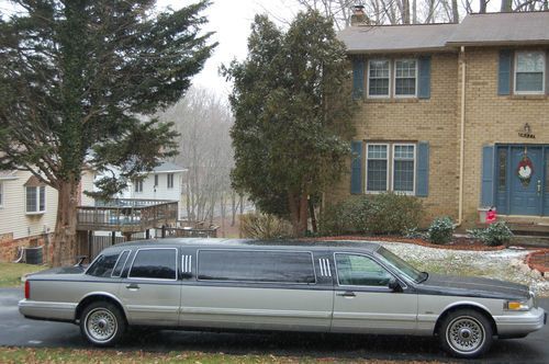1995 lincoln town car limousine low miles