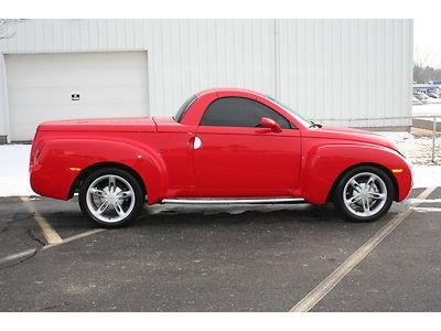 2004 chevrolet ssr chevy convertible rare low miles