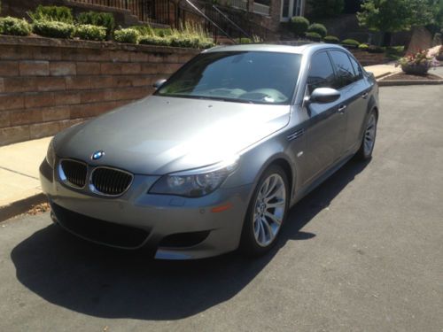 2008 bmw m5, rare color combo, heads up display, exhaust! no reserve!!!!