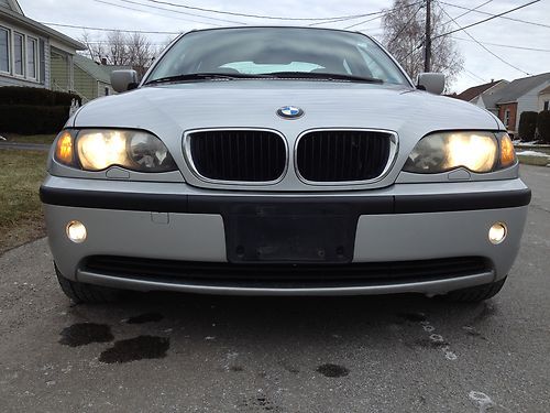 2002 bmw 325xi sedan 4-door 2.5l awd loaded low miles great mpg no reserve!!