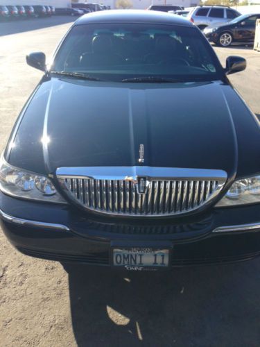 2010 lincoln town car l series