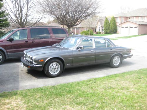 Beautiful 1986 jaguar souveriegn certified with only 29,000 miles (48,000 klm&#039;s)
