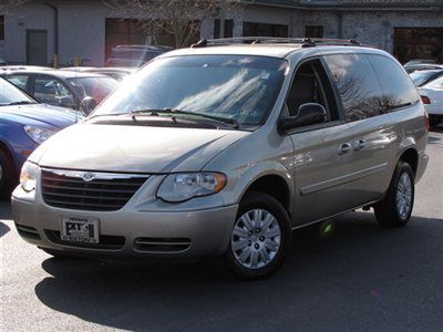 2006 chrysler town &amp; country lx lwd