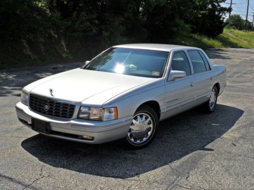 1999 cadillac deville concours ***very low miles***no accidents***mint***