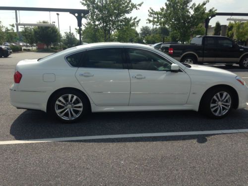 2010 Infiniti M35 Nav Technollogy Package Pearl White/Tan Very Good Condition, image 2