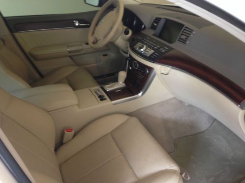 2010 Infiniti M35 Nav Technollogy Package Pearl White/Tan Very Good Condition, image 3