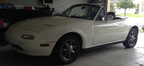 1991 mazda miata white convertible well maintained clean autocheck