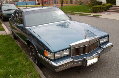 1990 cadillac fleetwood nice strong car starts first time always