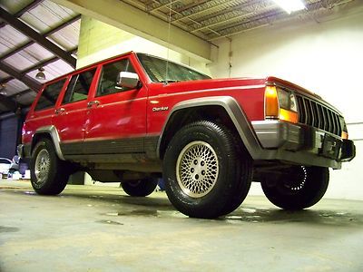 No reserve - 4x4 - looks sharp - deep rubber - current pa inspection