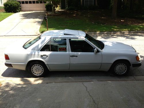 1992 mercedes-benz 300e base sedan 4-door 3.0l