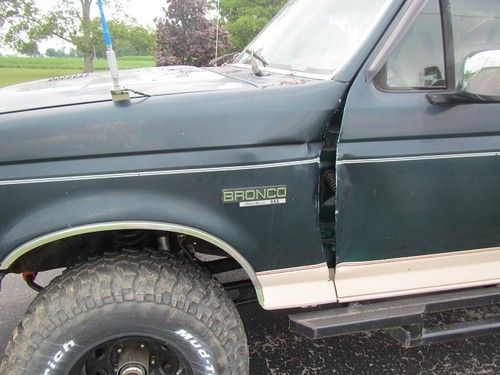 Find used 1993 Ford Bronco 4x4 - 4" lift, 33" M/Ts in ...