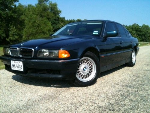 1995 bmw 740i base sedan 4-door 4.0l  a real must see !!