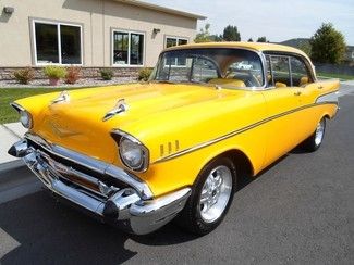 Yellow black restored clean low miles automatic v8 4 door am/fm