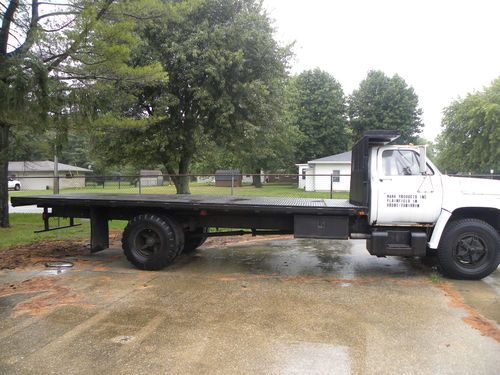 1981 chevy c70 model 1 1/2 ton flatbed truck