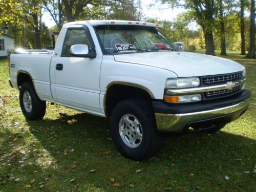 99 chevrolet 4x4 pickup truck z71 off road  61,000 miles on new motor &amp; trans