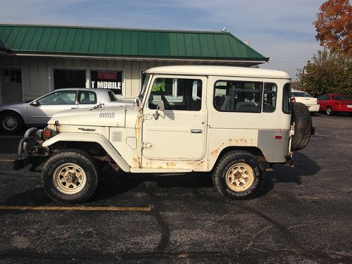 1982 toyota fj40 land cruiser all original every works, many extras from factory