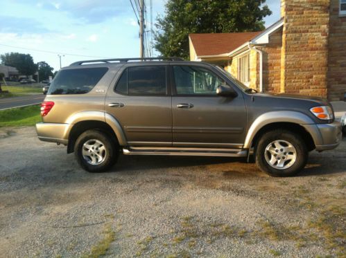 2003 toyota sequoia clean and lear  title