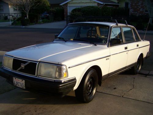 1987 volvo 240 dl low original miles automatic no rust well maintained drive ac