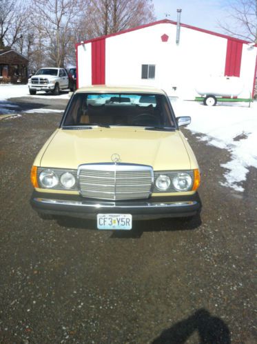 Classic 1977 mercedes benz 300d