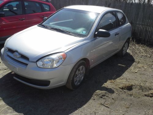 2009 hyundai accent gs hatchback 2-door 1.6l