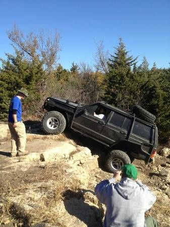 Jeep cherokee xj lifted rock crawler