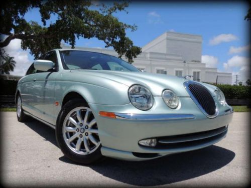 Fl, 2 owner, seafrost, carfax certified, new jaguar trade - stunning!