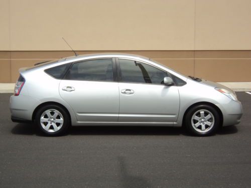 2004 toyota prius hybrid non smoker navigation two owner no accidents no reserve