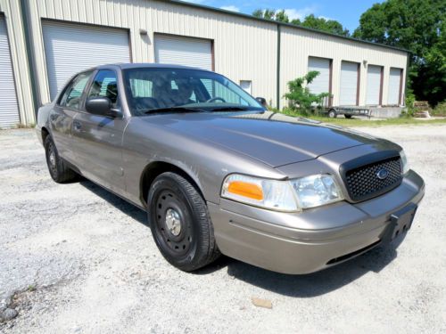 2005 ford crown victoria police interceptor almost new tires all around warranty