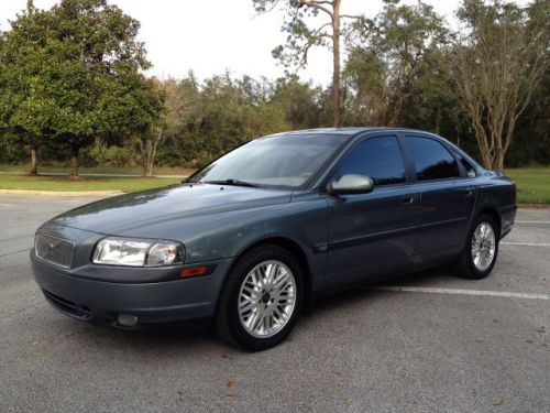 Sell used 2001 Volvo S80 T6 in 1931 High St, Longwood