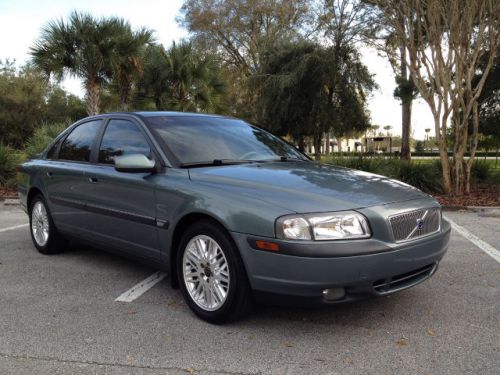 Sell used 2001 Volvo S80 T6 in 1931 High St, Longwood