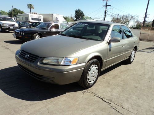 1998 toyota camry le sedan 4-door 2.2l, no reserve