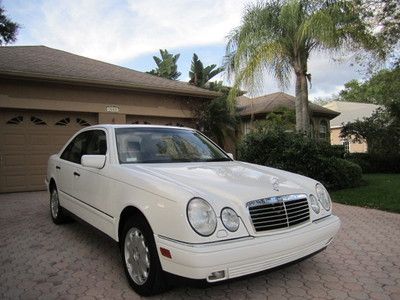 E320 4 matic awd 1 elderly owner nicest 1 in the world only 28k miles immaculate