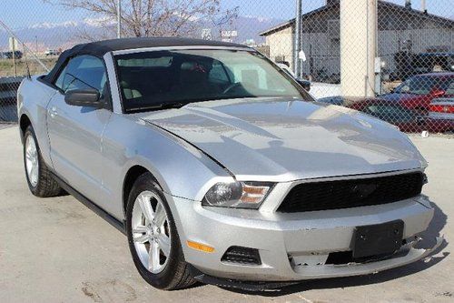 2010 ford mustang v6 convertible damaged clean title runs! low miles wont last!!