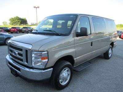 2012 ford econoline e350 xlt 12 passenger van---backup camera---tow package
