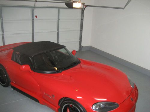 1993 dodge viper rt10 - viper red clear-coat **car collection condition**