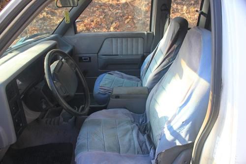 1995 dodge dakota base extended cab pickup 2-door 3.9l