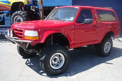 Pre runner 1995 ford bronco red baja style
