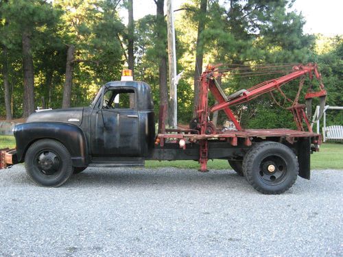 1947 chevrolet chevy wrecker tow  truck