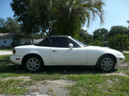 11991 mazda miata convertible 1.6l 78,500 original miles excellent condition