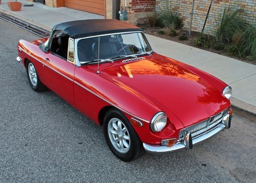 1972 mgb roadster overdrive! hardtop! minililtes! hard to find in this condition