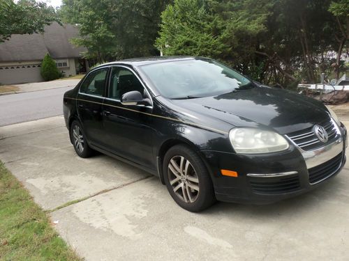 2006 volkswagon jetta 2.5 102,600 miles great condition!!!