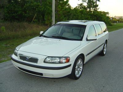 90+ pictures! '02 volvo v70 turbo wagon very clean looks &amp; runs great!