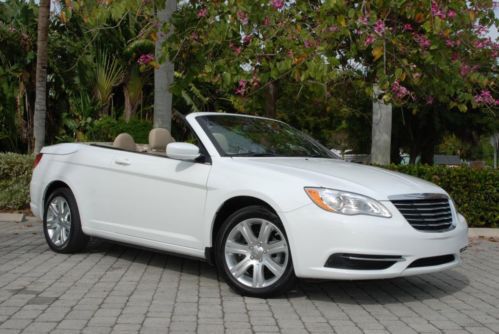 2011 chrysler 200 touring convertible 11k miles uconnect bluetooth mp3 cd usb